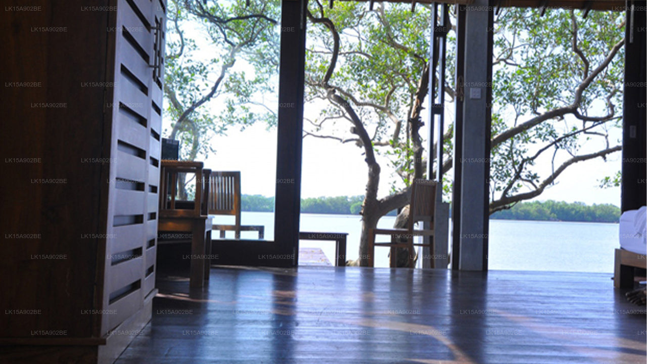 Lagoon Cabanas Panama, Arugam Bay