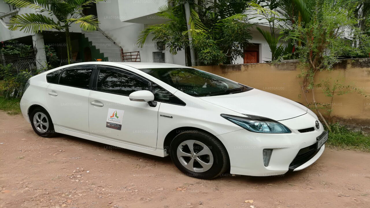 Watawala City to Colombo Airport (CMB) Private Transfer